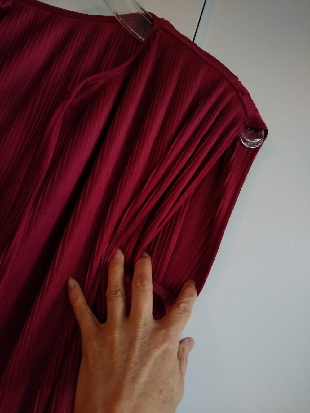 vintage 70s pleated flowy burgandy sleeveless tunic - Picture 4 of 10